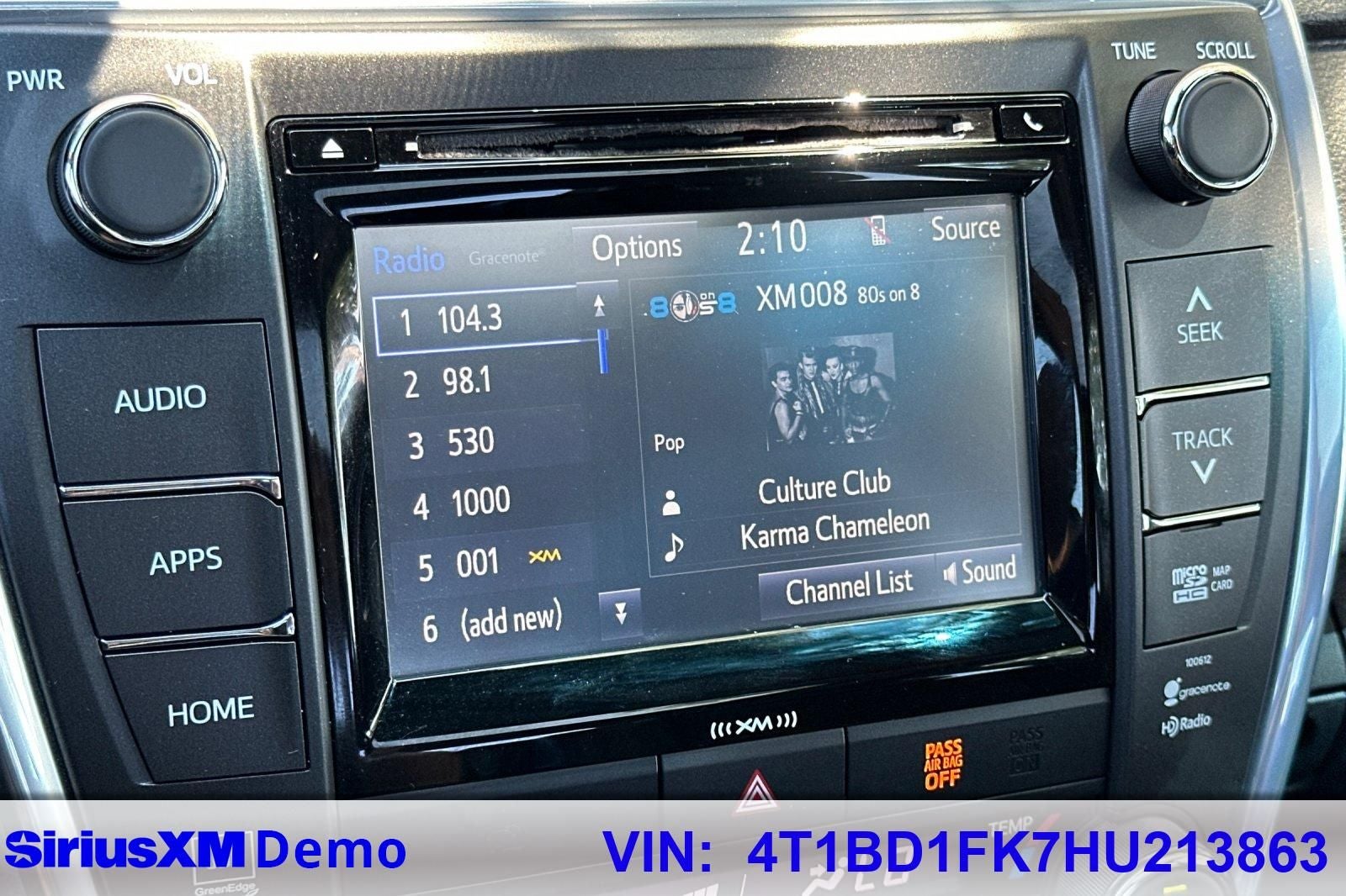 2017 Toyota Camry Hybrid XLE