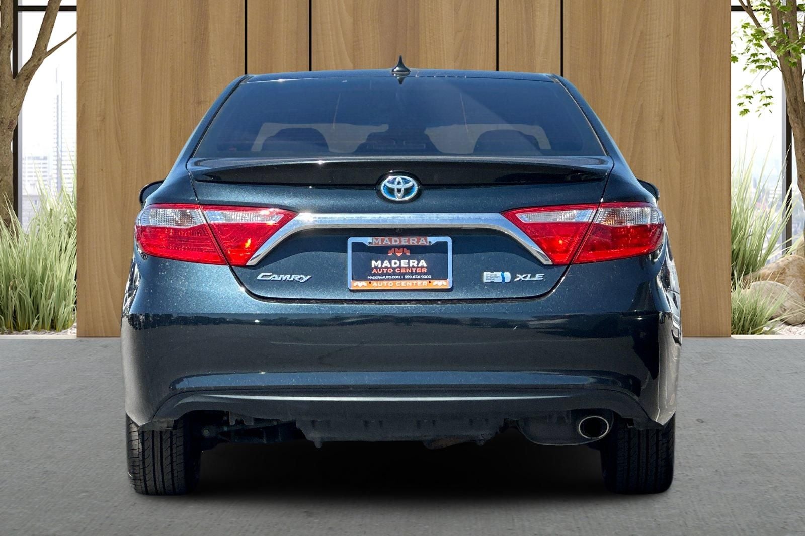 2017 Toyota Camry Hybrid XLE