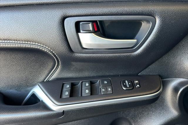 2017 Toyota Camry Hybrid XLE