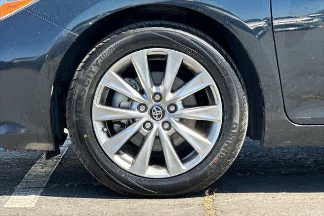 2017 Toyota Camry Hybrid XLE