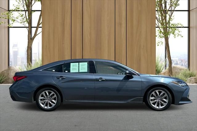 2019 Toyota Avalon XLE