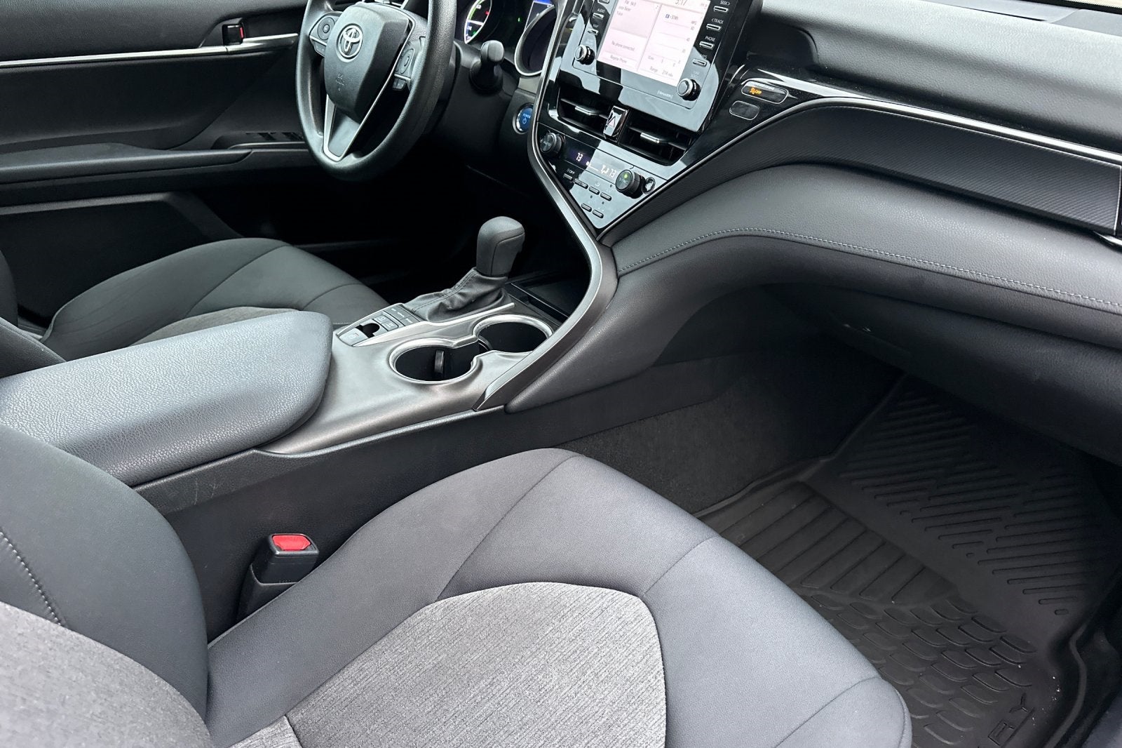 2021 Toyota Camry Hybrid LE