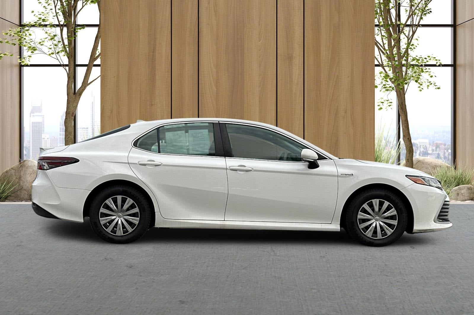 2021 Toyota Camry Hybrid LE