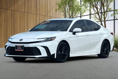 2025 Toyota Camry SE