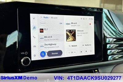 2025 Toyota Camry SE