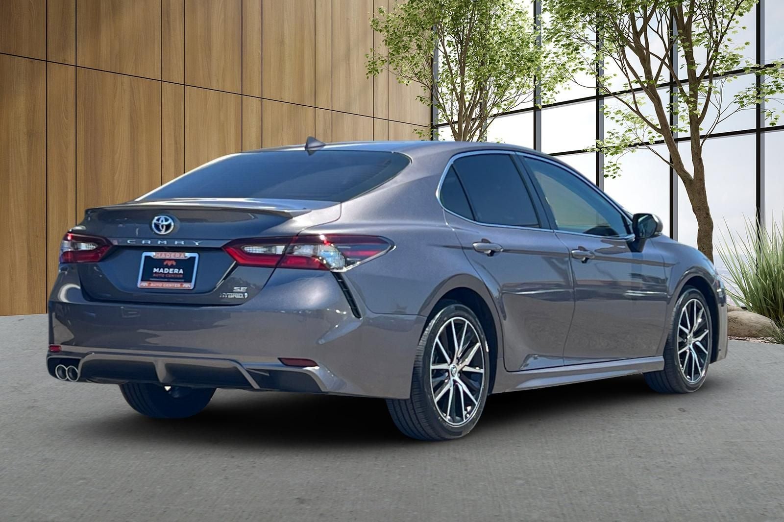 2023 Toyota Camry Hybrid SE