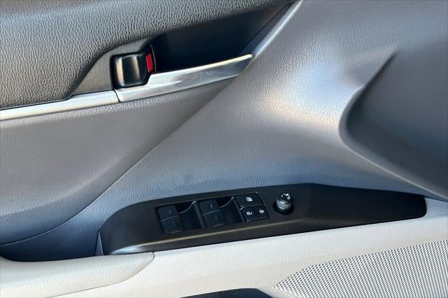 2023 Toyota Camry Hybrid SE