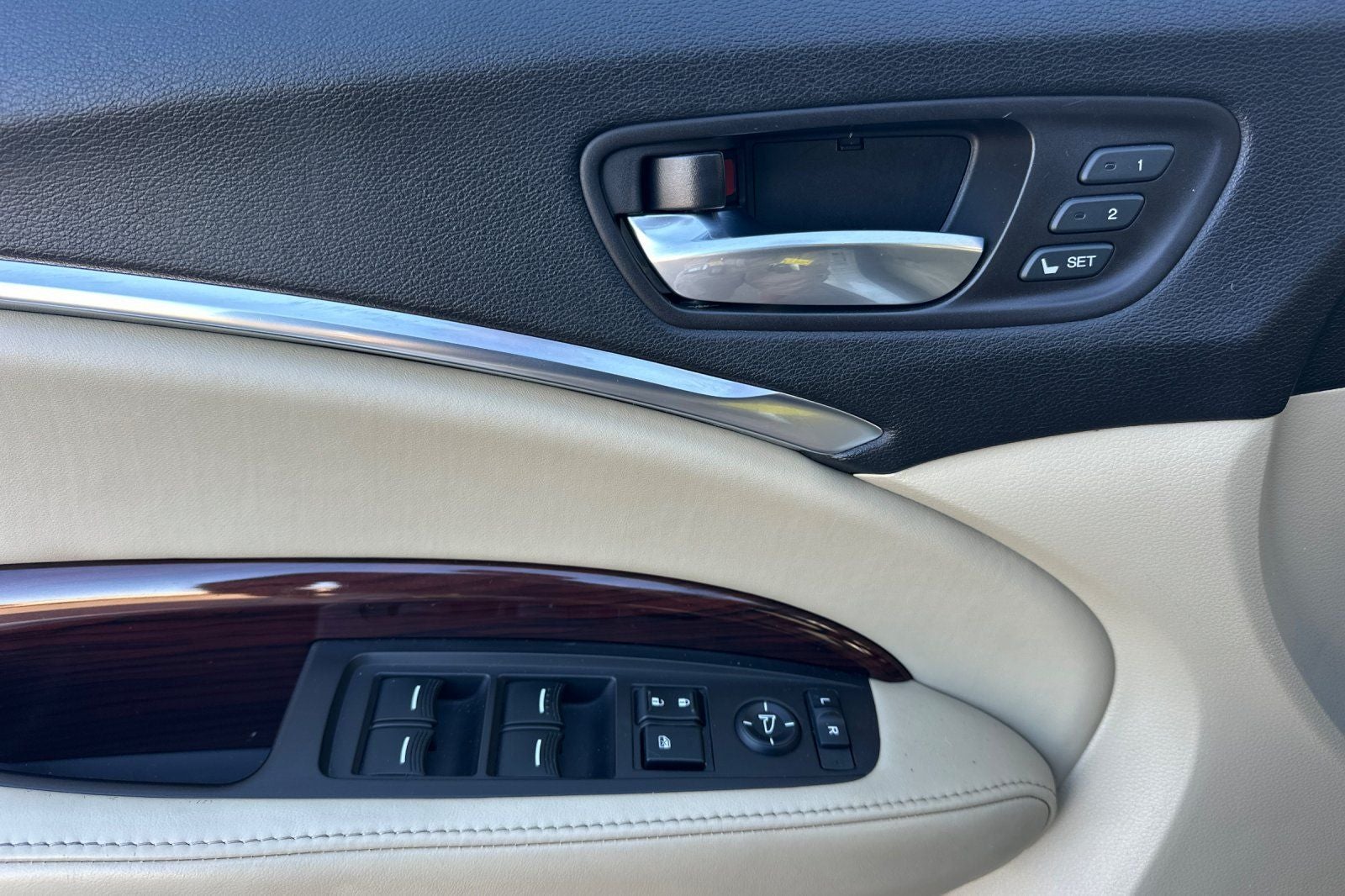 2016 Acura MDX 3.5L SH-AWD w/Advance & Entertainment Pkgs