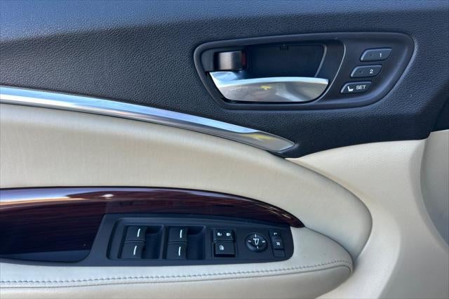 2016 Acura MDX 3.5L SH-AWD w/Advance & Entertainment Pkgs