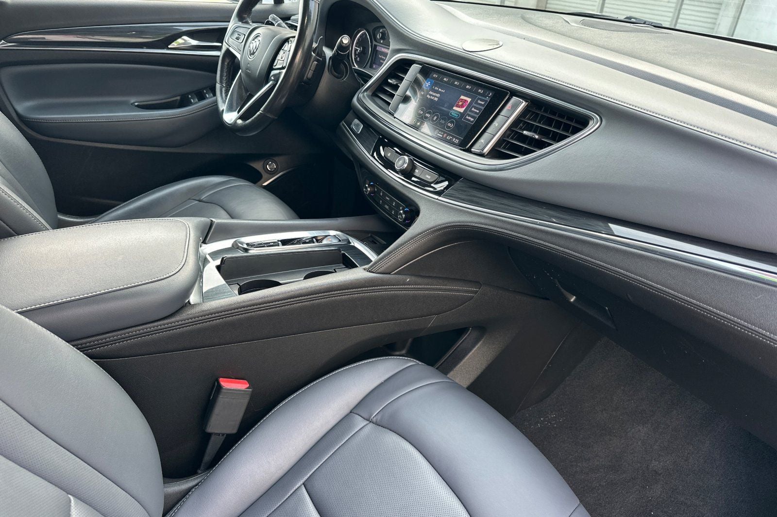 2022 Buick Enclave Essence