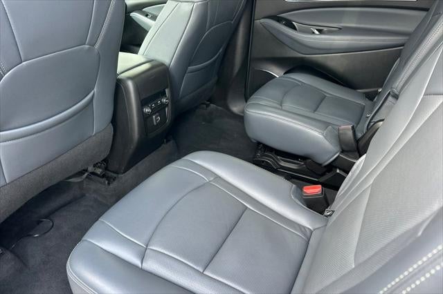 2022 Buick Enclave Essence