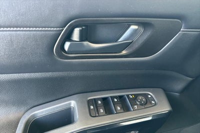 2023 Nissan Pathfinder S