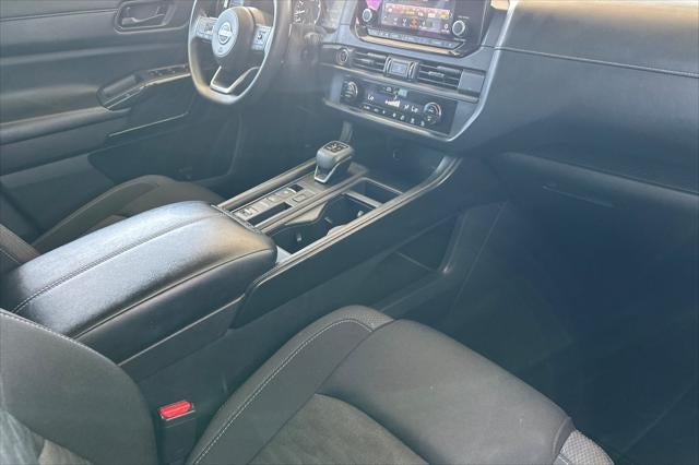 2023 Nissan Pathfinder S