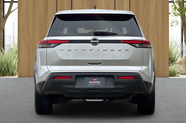 2023 Nissan Pathfinder S