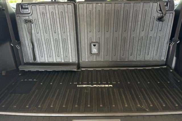 2024 Toyota Highlander Hybrid LE