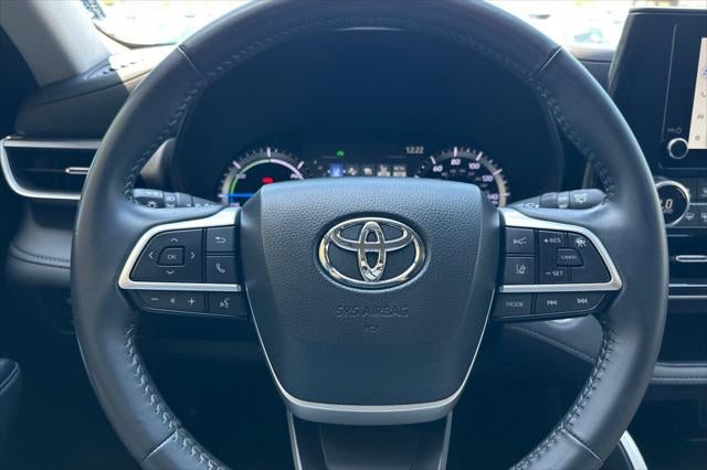 2024 Toyota Highlander Hybrid LE