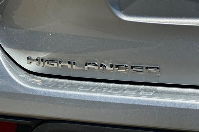 2024 Toyota Highlander Hybrid LE