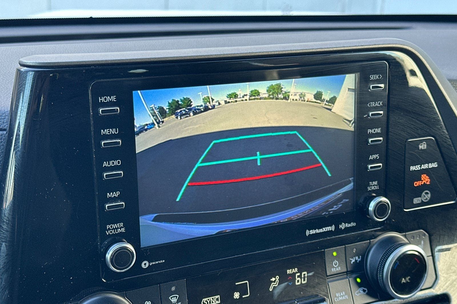 2020 Toyota Highlander Hybrid XLE