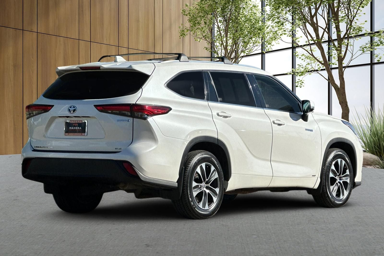 2020 Toyota Highlander Hybrid XLE