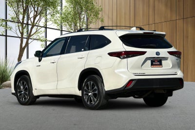 2020 Toyota Highlander Hybrid XLE