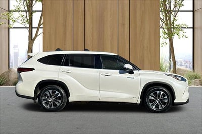 2020 Toyota Highlander Hybrid XLE