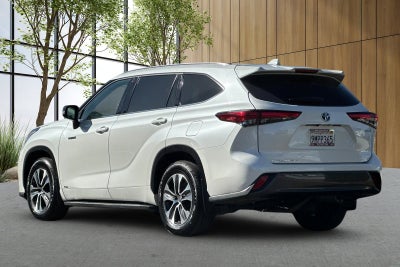 2021 Toyota Highlander Hybrid XLE