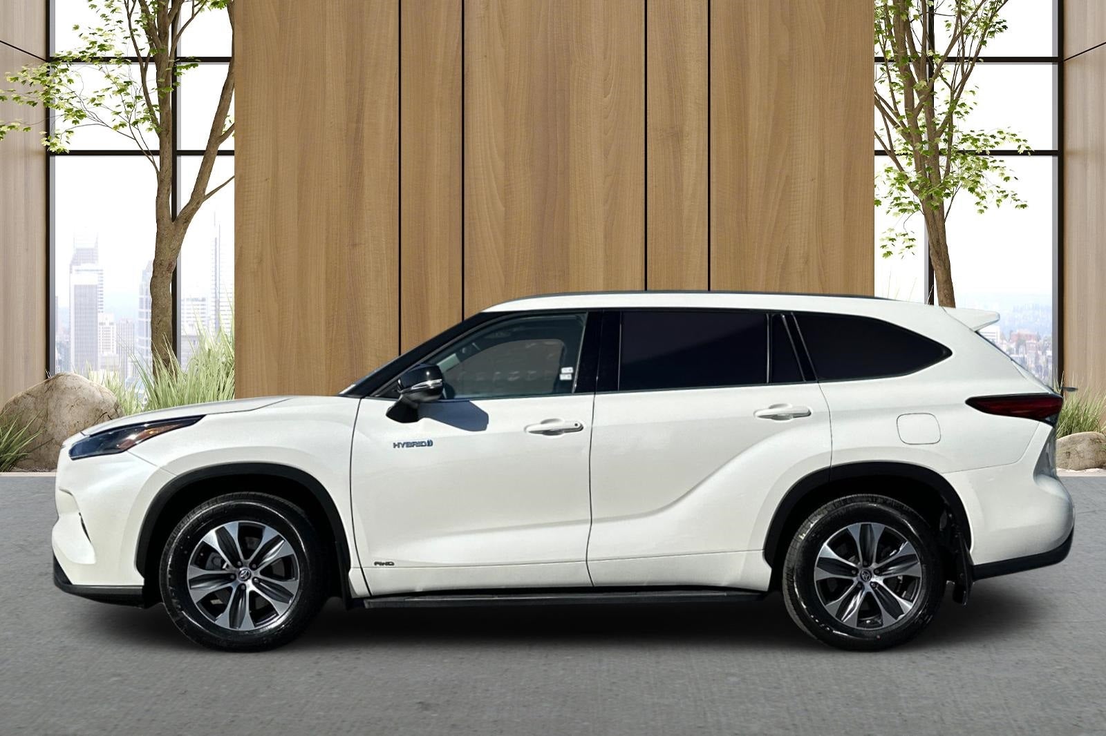 2021 Toyota Highlander Hybrid XLE