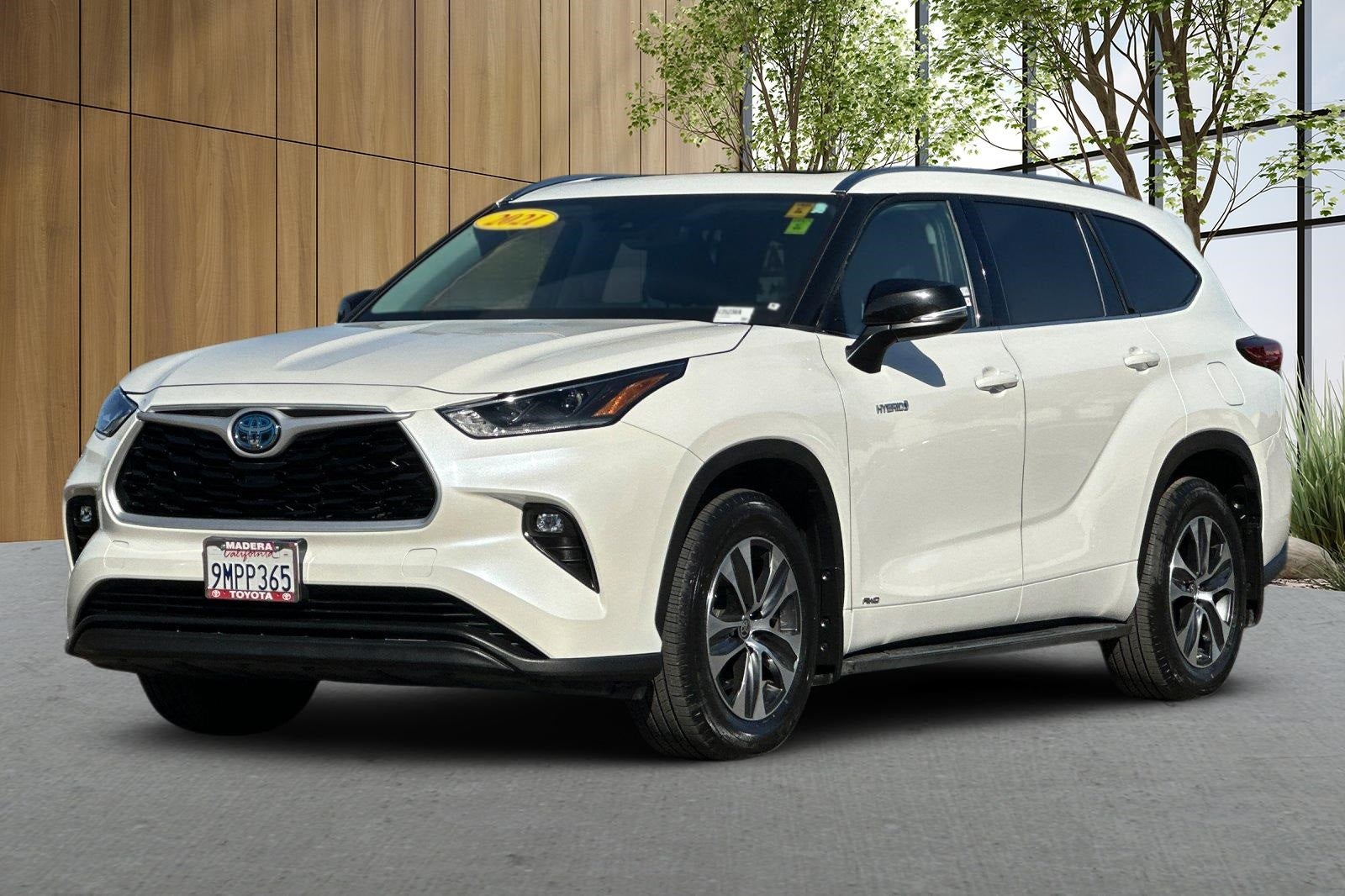 2021 Toyota Highlander Hybrid XLE