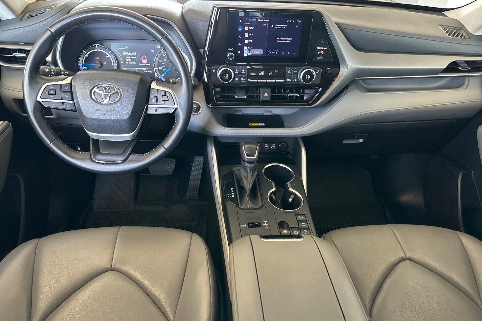 2023 Toyota Highlander Hybrid XLE