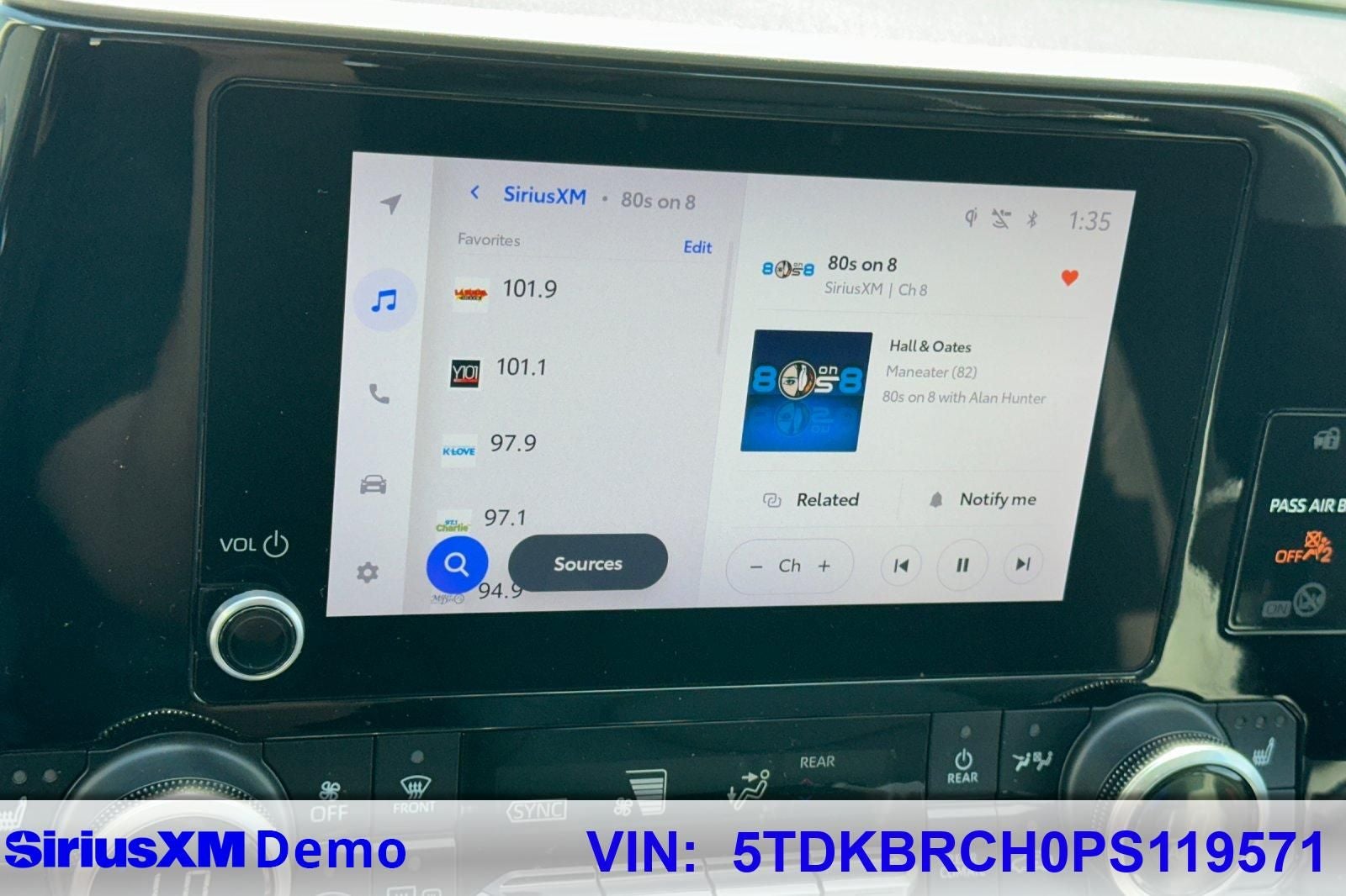 2023 Toyota Highlander Hybrid XLE