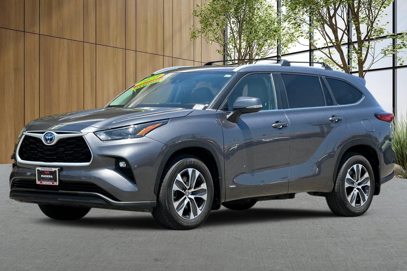 2023 Toyota Highlander Hybrid XLE