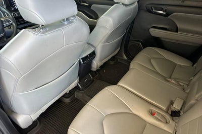 2023 Toyota Highlander Hybrid XLE