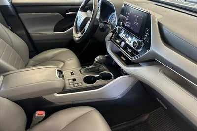 2023 Toyota Highlander Hybrid XLE