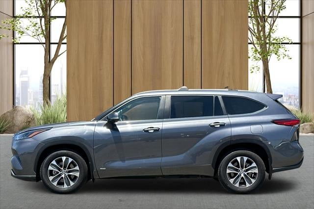 2023 Toyota Highlander Hybrid XLE