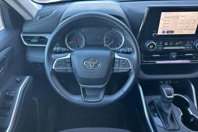 2024 Toyota Highlander LE