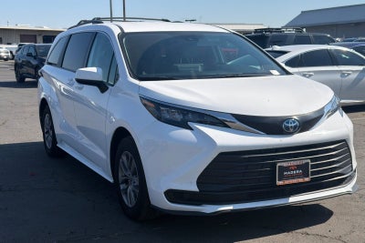2024 Toyota Sienna LE 8 Passenger