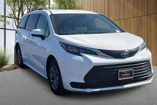 2024 Toyota Sienna LE 8 Passenger