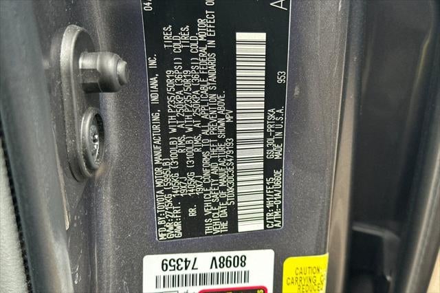 2014 Toyota Sienna SE 8 Passenger