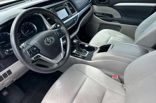 2017 Toyota Highlander LE
