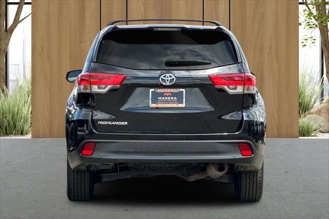 2017 Toyota Highlander LE