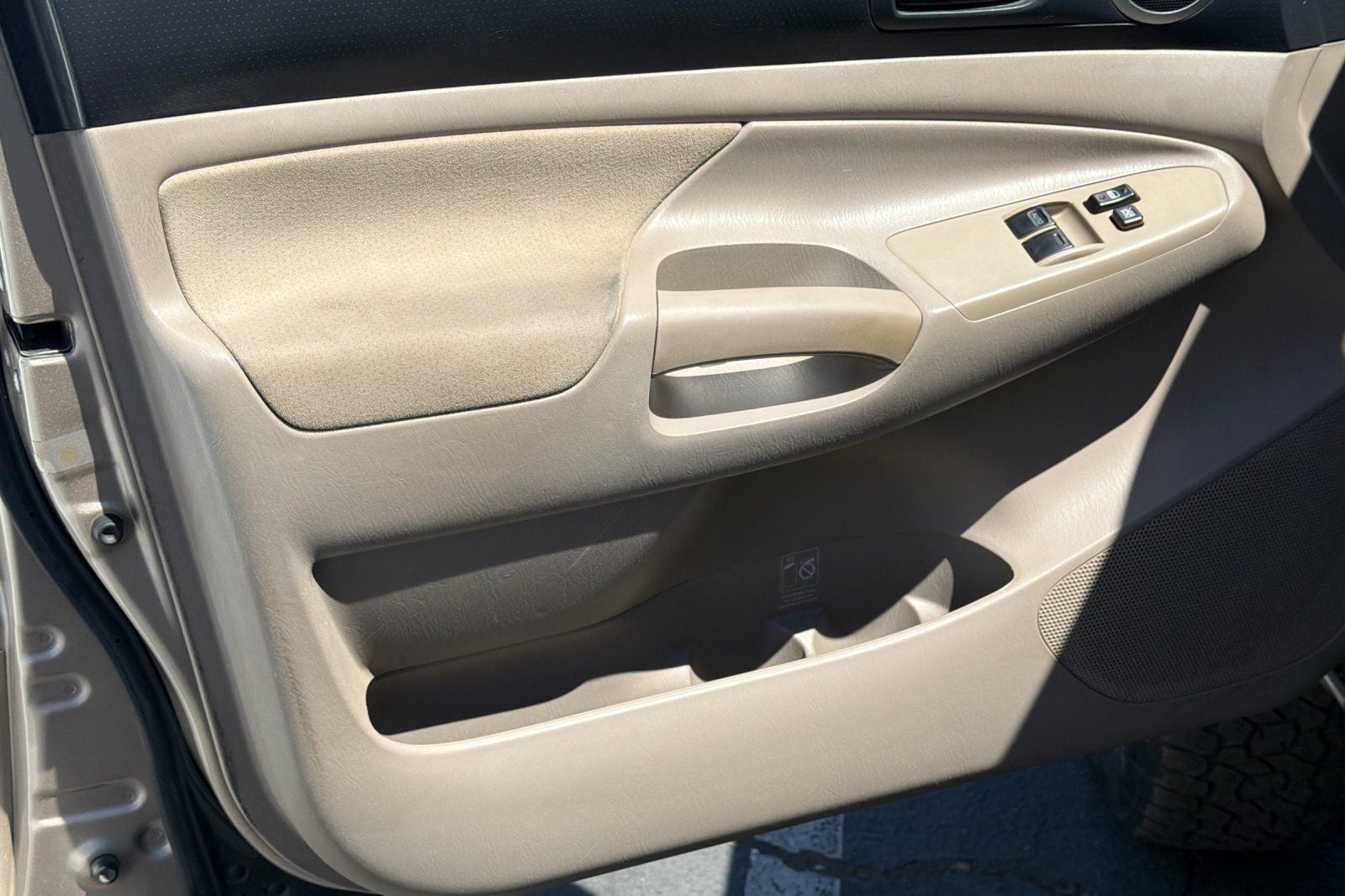 2005 Toyota Tacoma Base V6