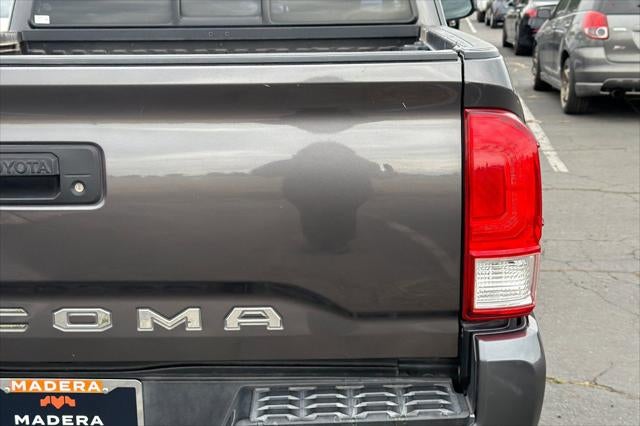 2017 Toyota Tacoma SR