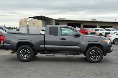 2017 Toyota Tacoma SR