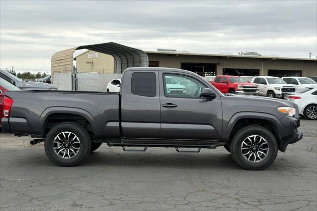 2017 Toyota Tacoma SR