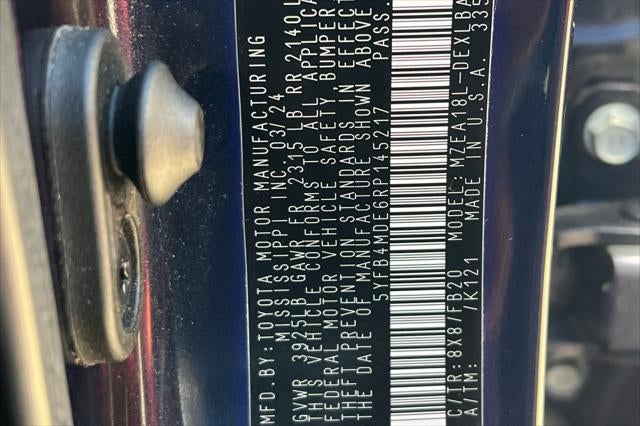 2024 Toyota Corolla LE