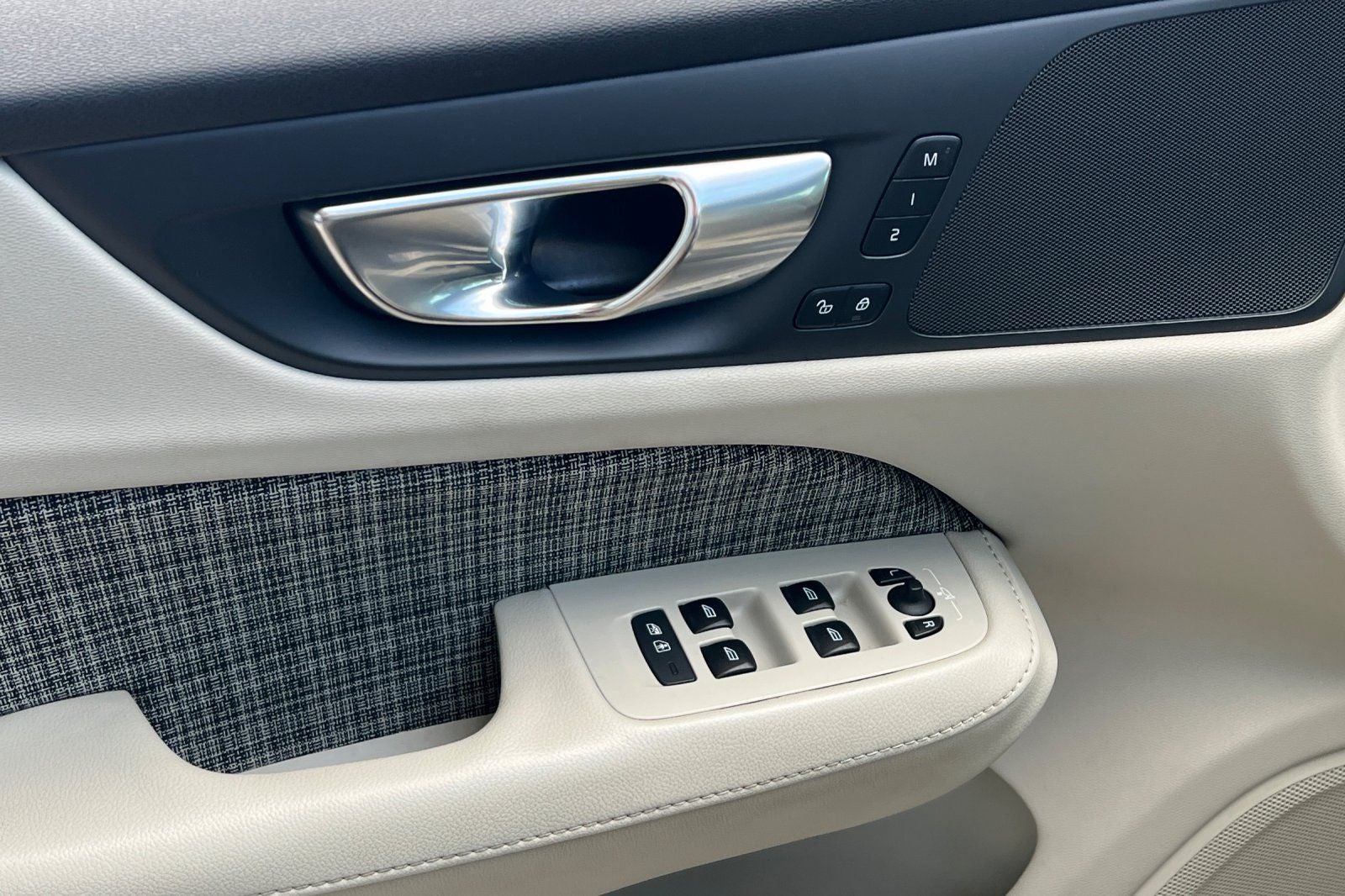2021 Volvo S60 T5 Momentum