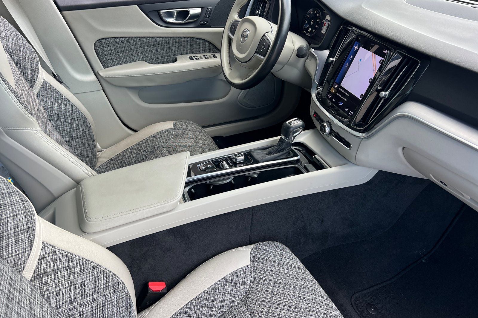 2021 Volvo S60 T5 Momentum