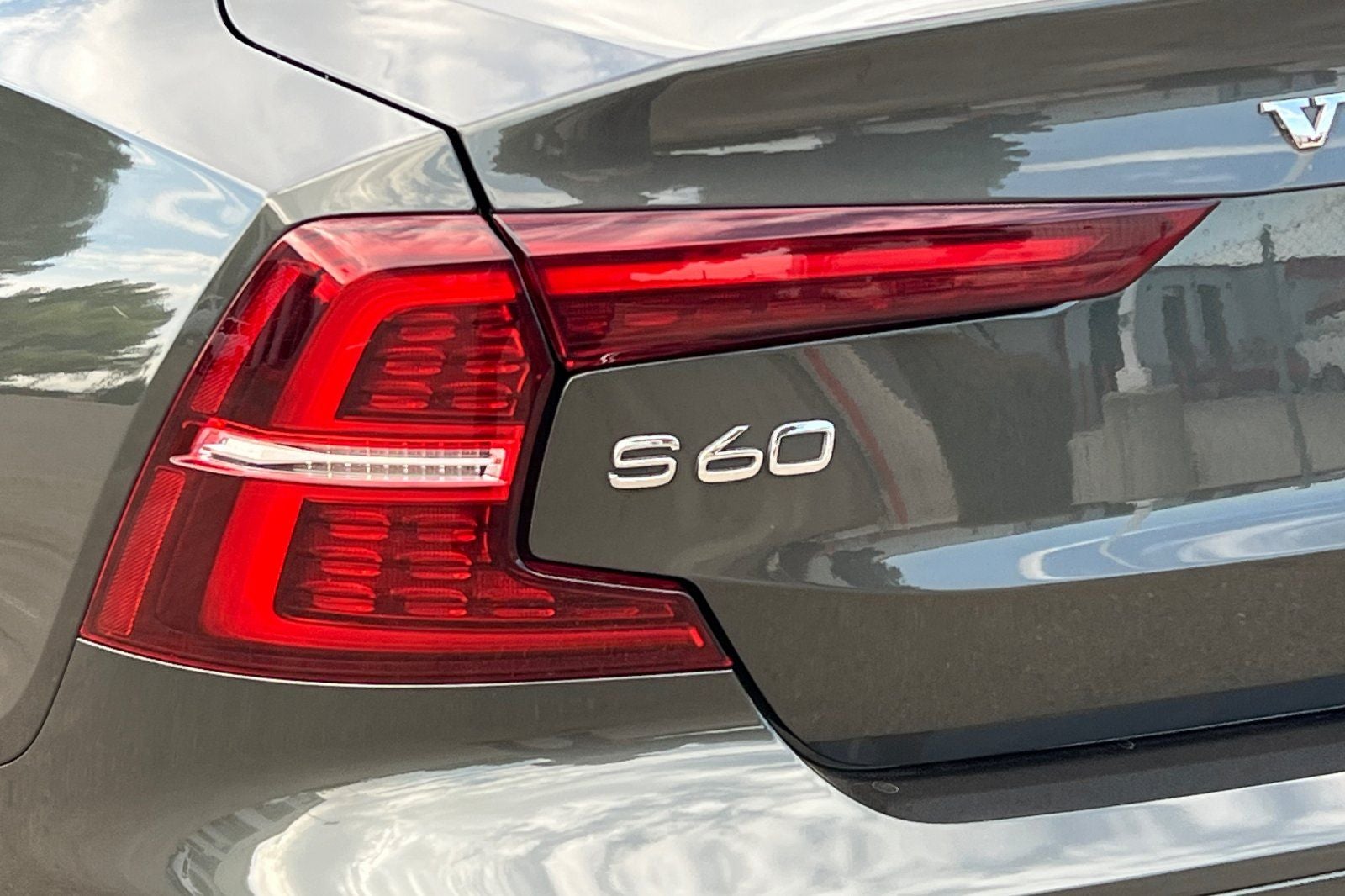 2021 Volvo S60 T5 Momentum