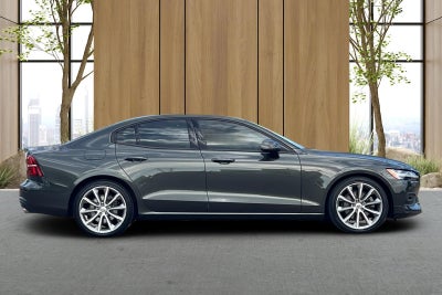 2021 Volvo S60 T5 Momentum