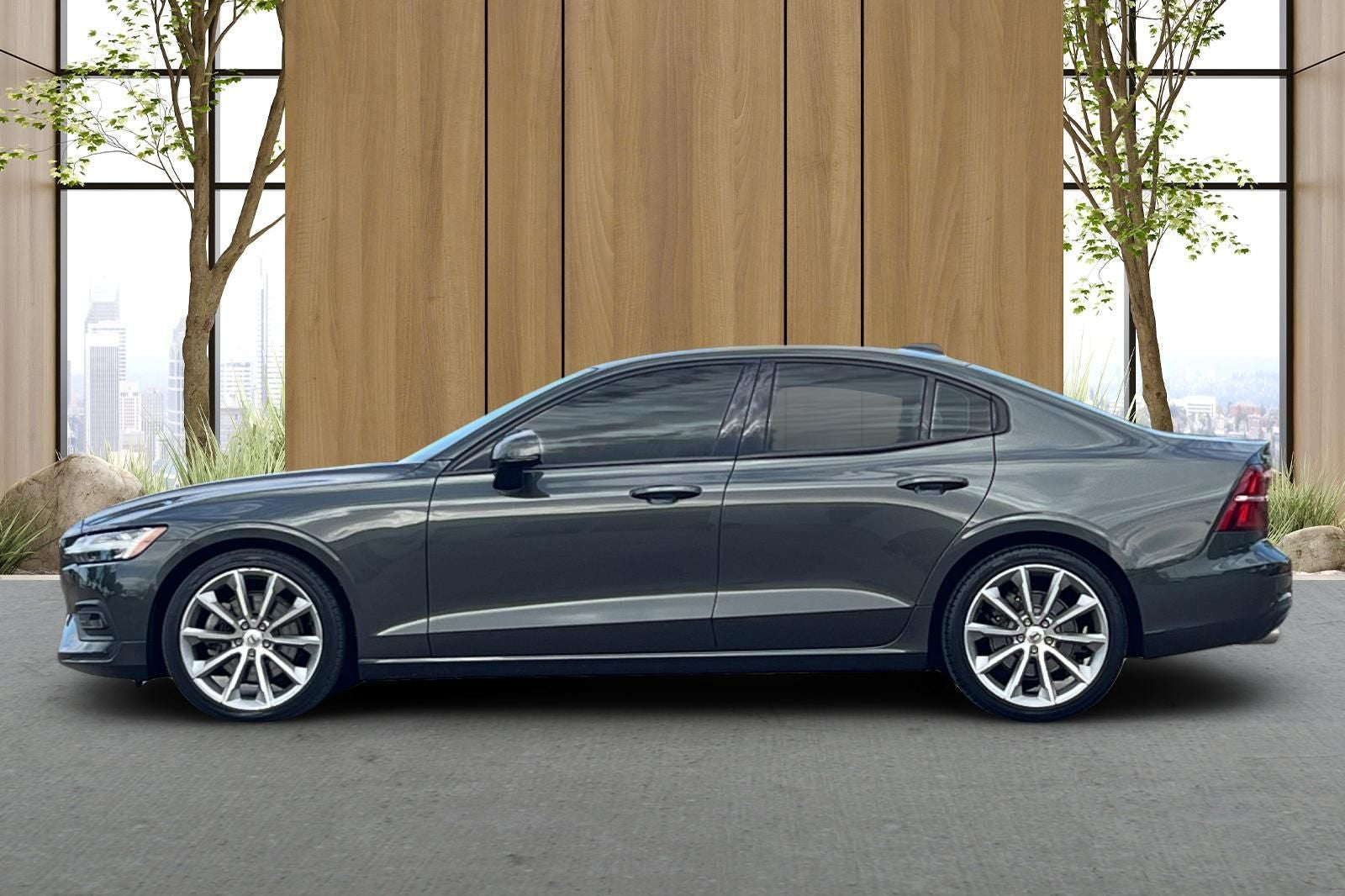 2021 Volvo S60 T5 Momentum